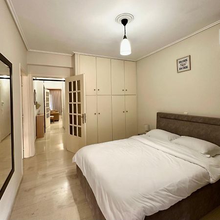 Mamour Apartment In Athene Buitenkant foto